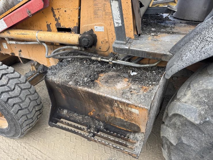 2007-case-570m-xt-image-27