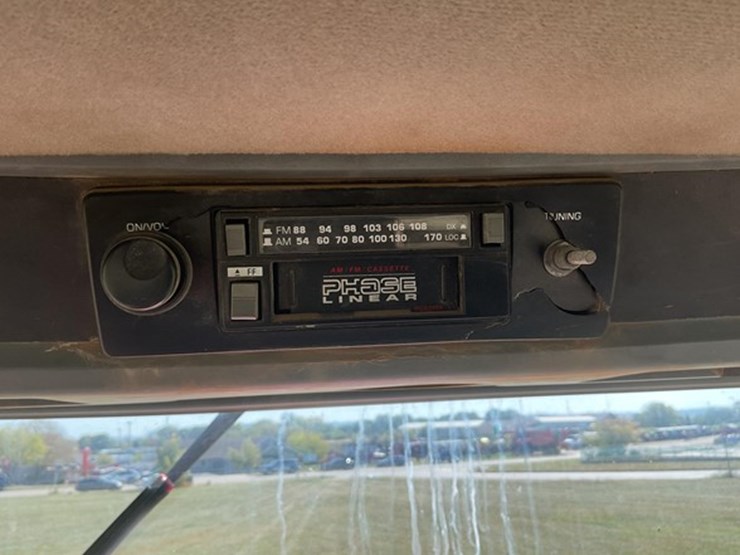 1989-case-ih-7140-image-16