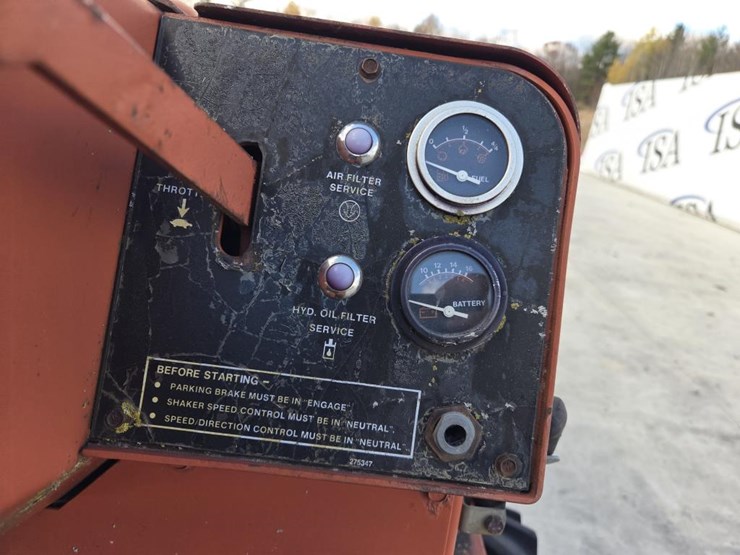 ditch-witch-350sx-image-26