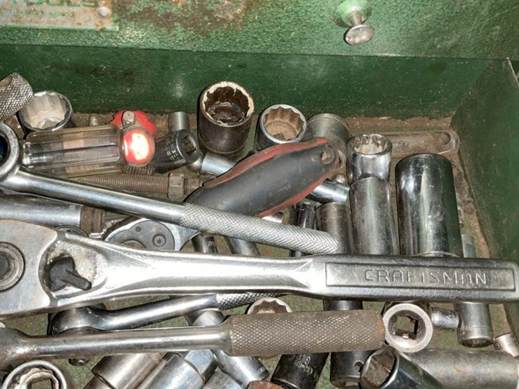 #108-•-miscellaneous-sockets,-wrenches,-and-assorted-tools-image-19