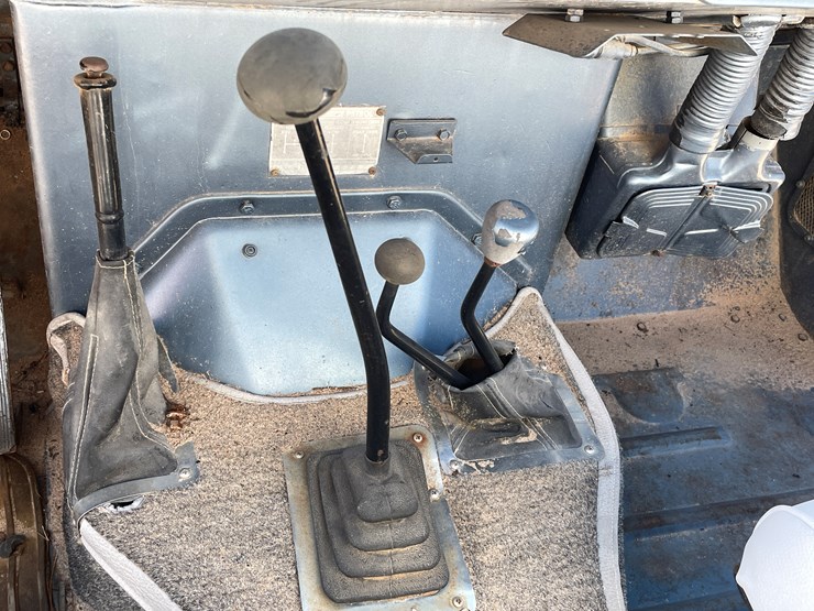 1965-nissan-patrol-image-19