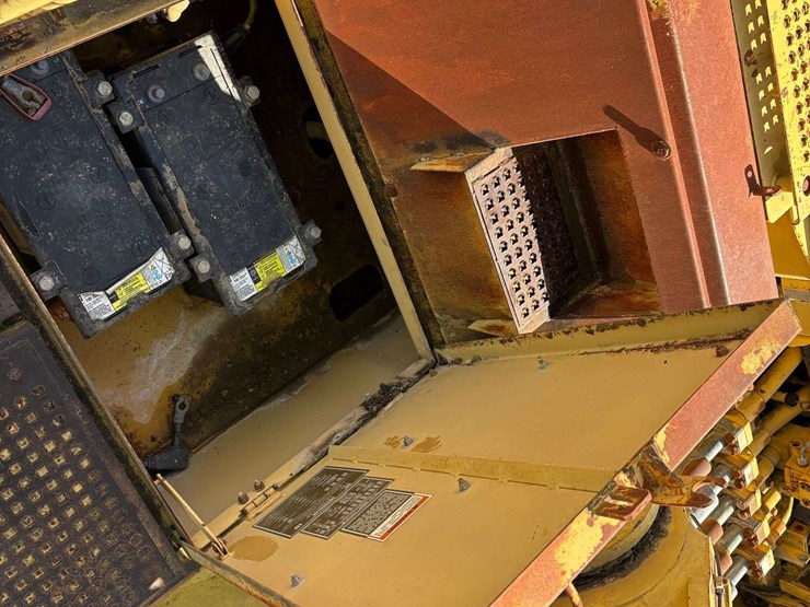 1998-caterpillar-375l-image-34