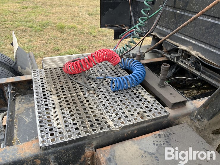 2006-volvo-t/a-truck-tractor-image-20