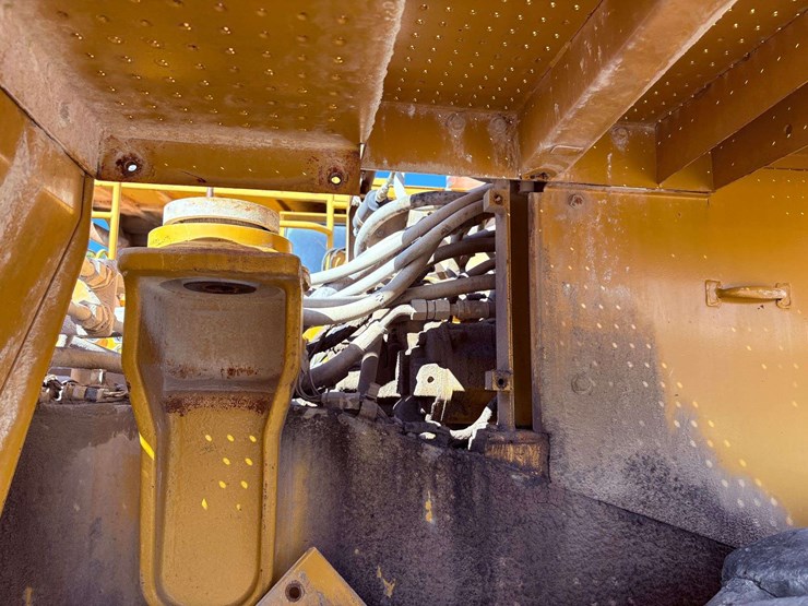 2001-caterpillar-988g-image-24