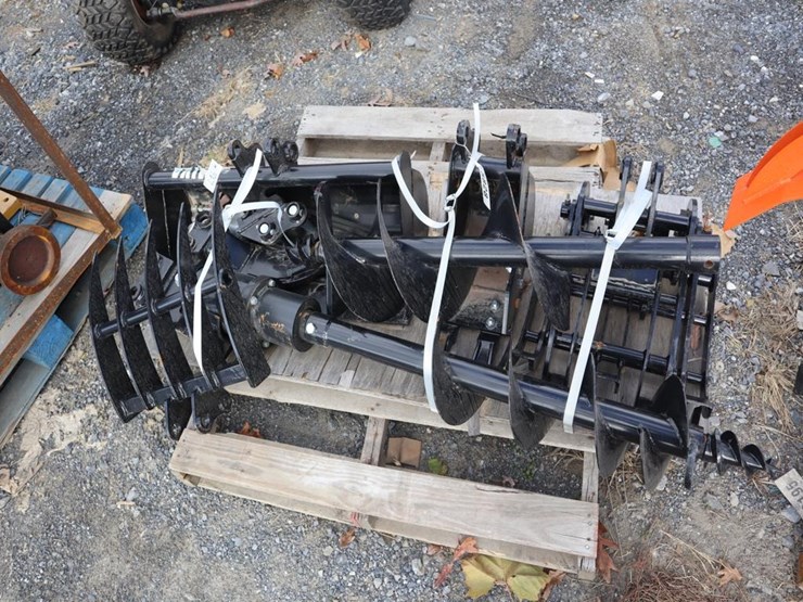 mini-excavator-attachment-image-2