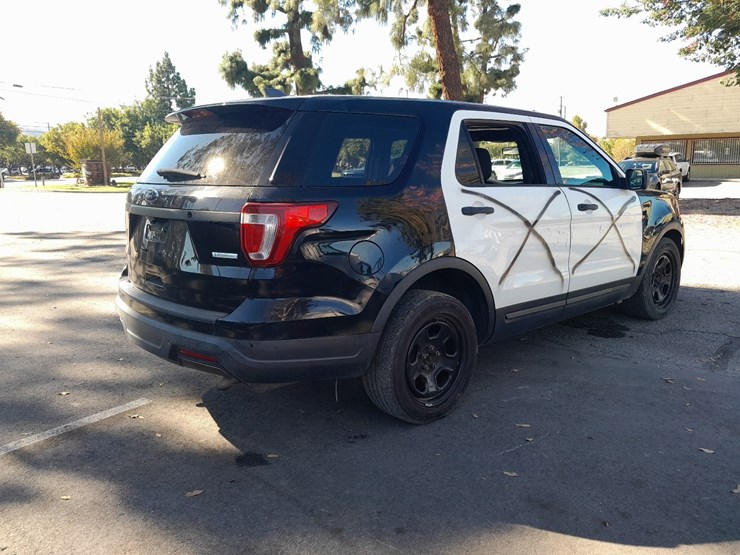 2018-ford-explorer-image-4