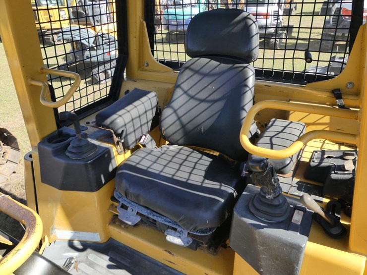 2004-caterpillar-d5g-image-10