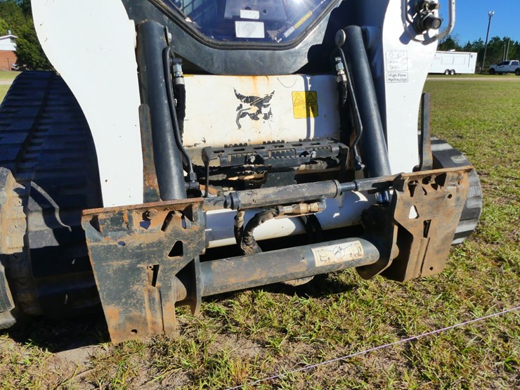 2023-bobcat-t770-image-11
