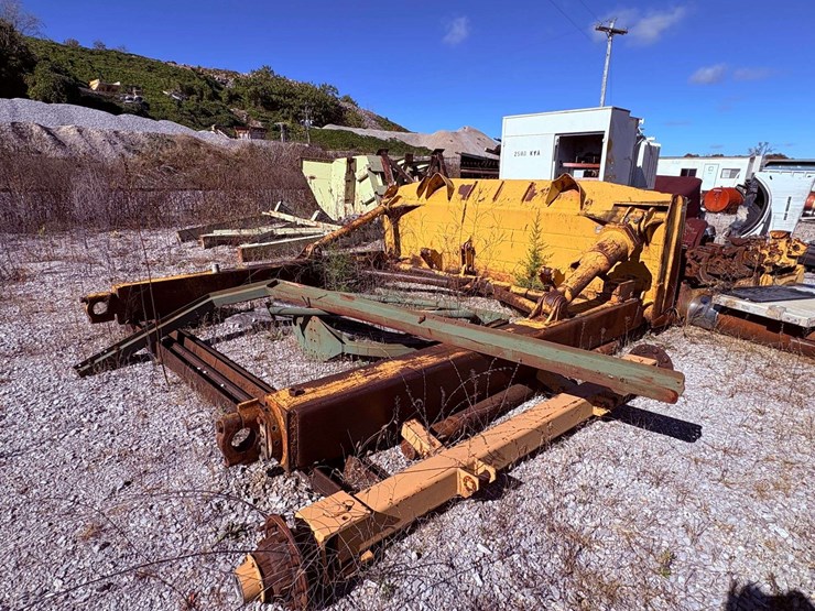 cat-semi-u-push-blade-image-7