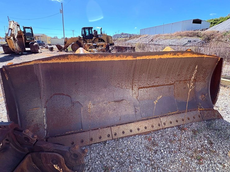 cat-semi-u-push-blade-image-5