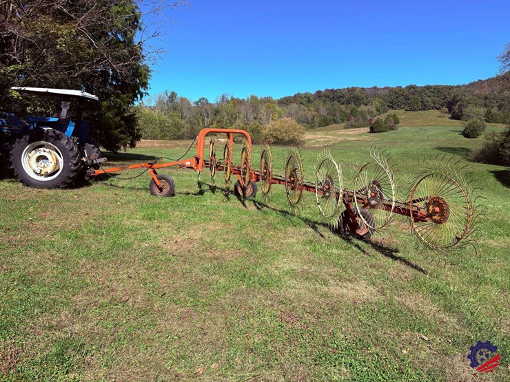 enoagricola-rossi-rt7-9-9-wheel-hay-rake-image-1