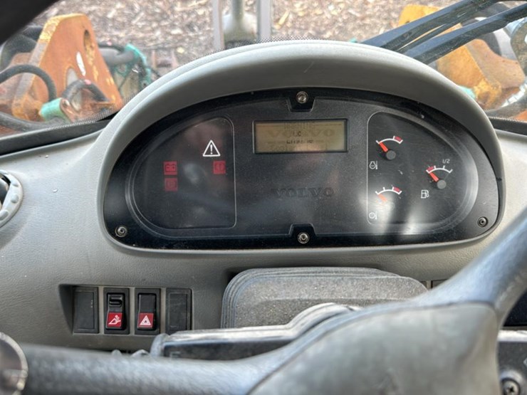 2005-volvo-l90e-image-46