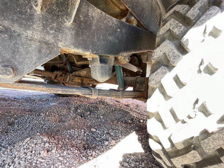 1965-nissan-patrol-image-10