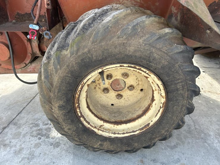 ditch-witch-2300-image-36