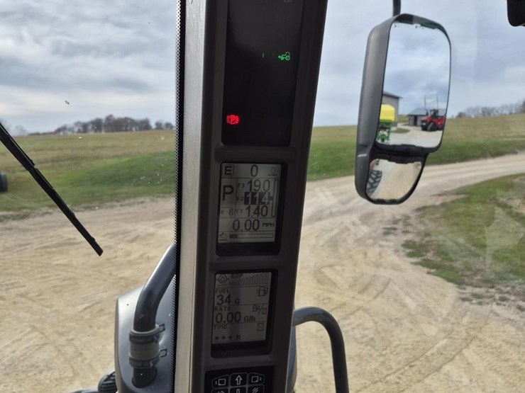 2019-case-ih-magnum-380-rowtrac-cvt-image-18