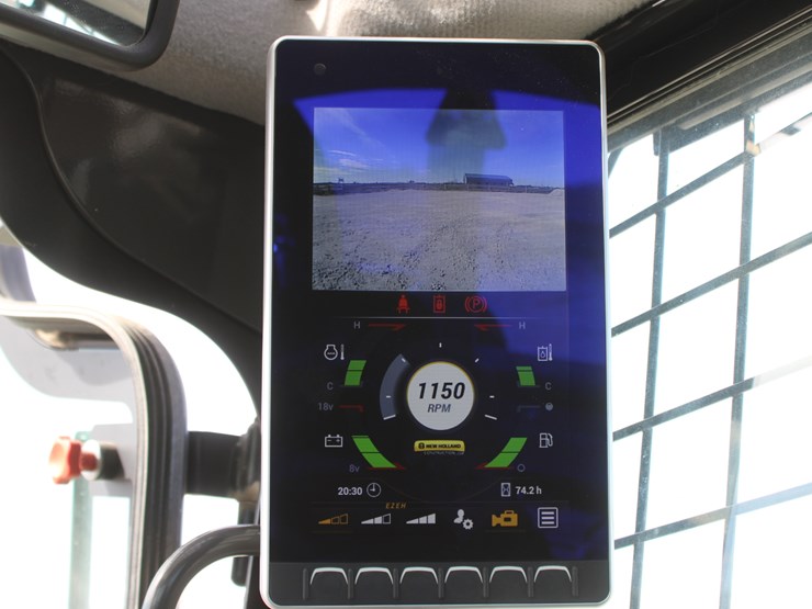 2023-new-holland-l328-image-39