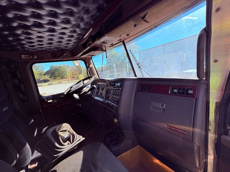 2007-kenworth-t800-image-57