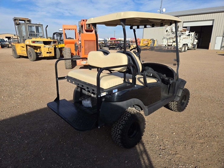 2012-club-car-precedent-golf-cart-image-3