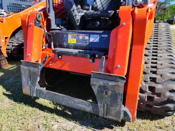 2023-kubota-svl97-2-image-12