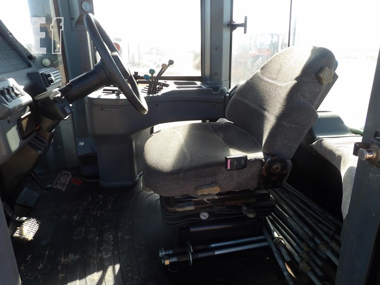 new-holland-9282-image-28