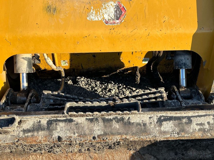 2022-caterpillar-262d3-image-16