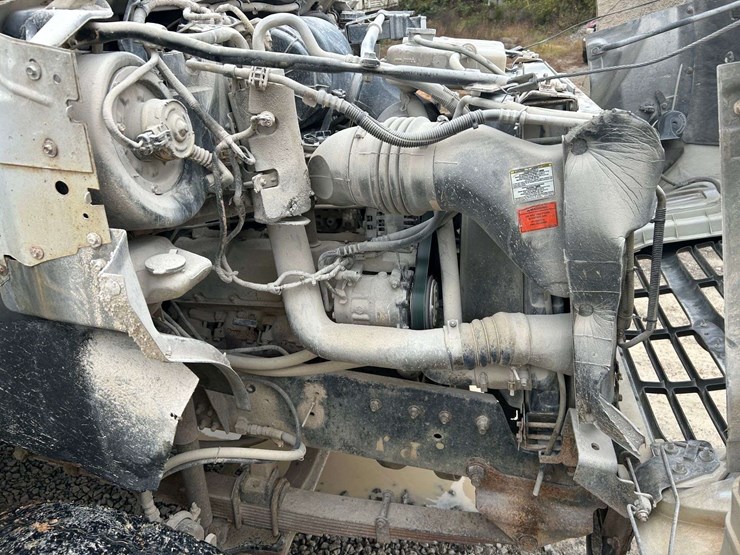 2000-ford-f650-image-17