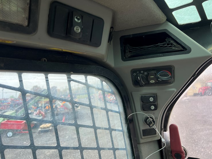 caterpillar-279d-image-14