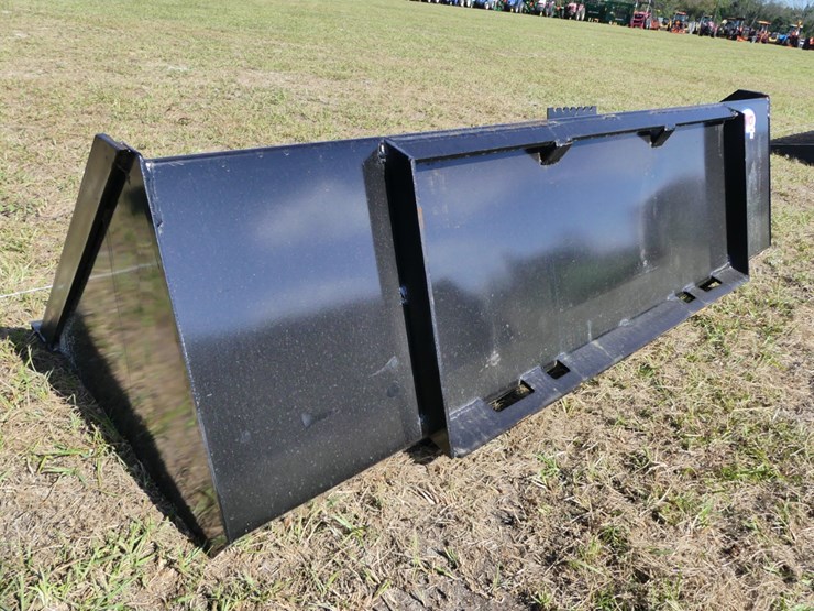 swict-72"-quick-attach-bucket-image-2