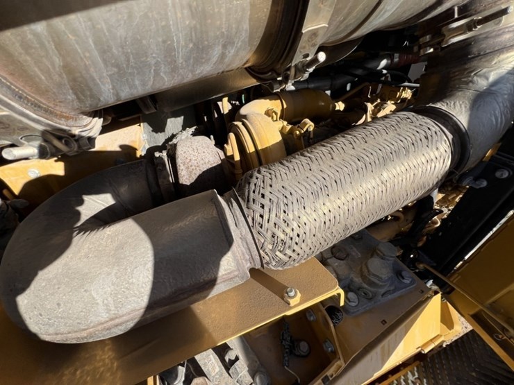 2018-deere-872gp-image-42