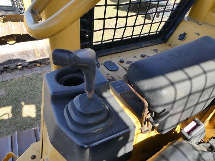 2004-caterpillar-d5g-image-12