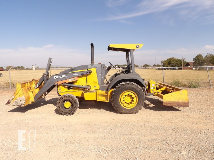 deere-210l-image-2