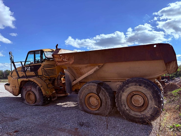 2007-caterpillar-740-image-2