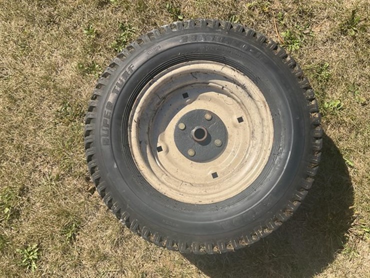 #42-•-2005-kubota-gr2000g-lawn-mower-image-9