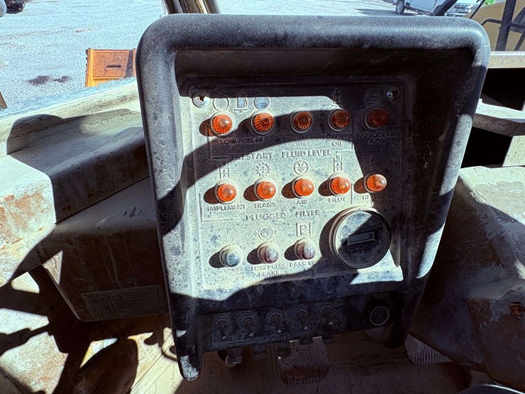 1982-caterpillar-988b-image-52