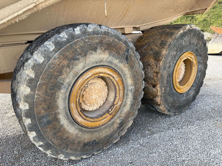 2006-caterpillar-740-image-7