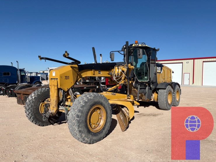 2012-caterpillar-140m2-image-1