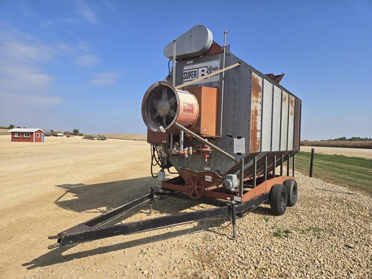 #5852-•-siper-b-dryer-on-running-gear-image-1