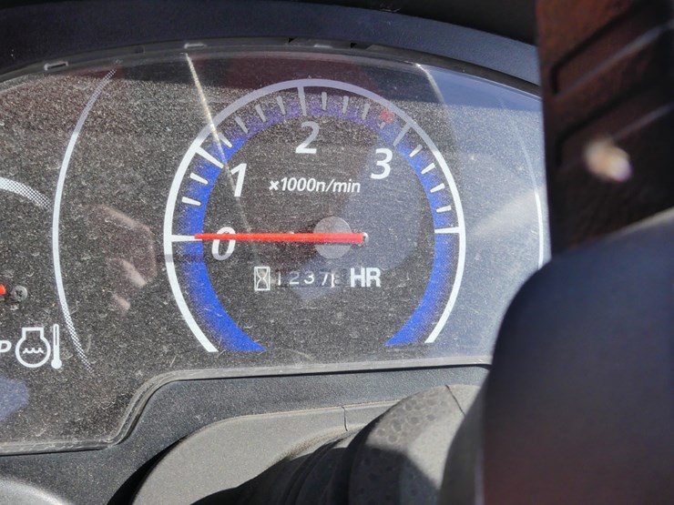 kubota-b2301-image-14