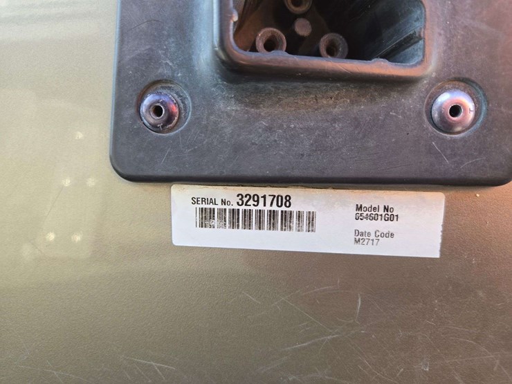 2017-e-z-go-txt-elite-lithium-golf-cart-image-17