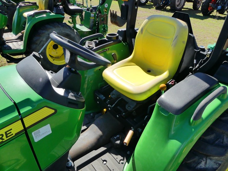 2021-john-deere-3025e-image-10
