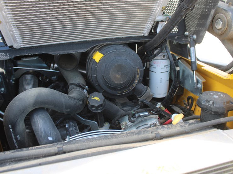 2023-new-holland-l328-image-21