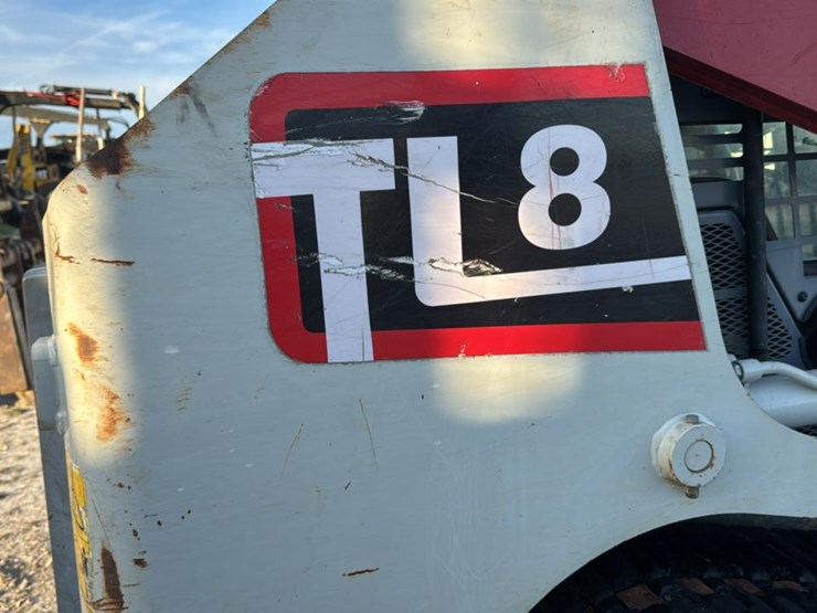 2018-takeuchi-tl8-image-49