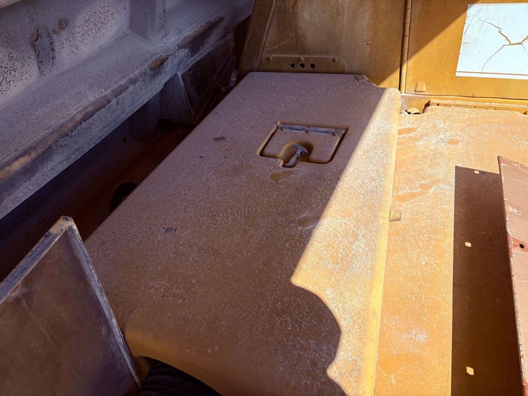 1985-caterpillar-773b-image-47