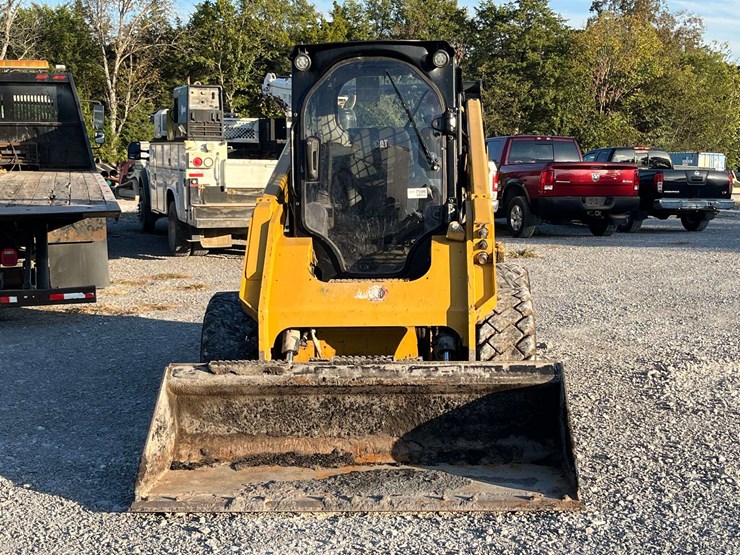 2022-caterpillar-262d3-image-13