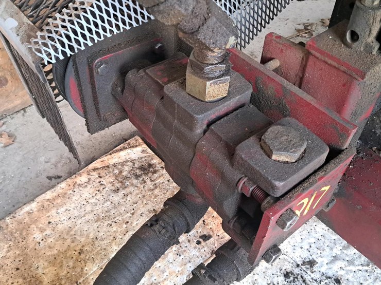 #217-•-hydraulic-pumps-image-7