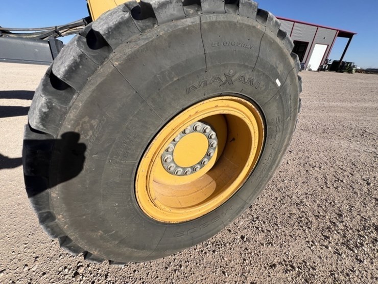 2018-deere-872gp-image-35