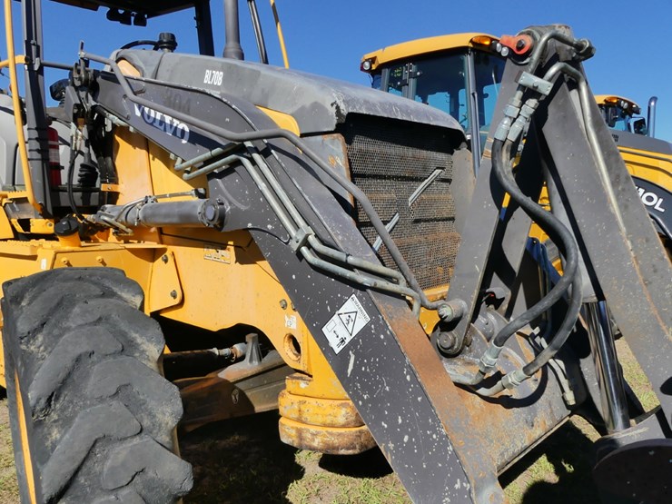 volvo-bl70b-image-13