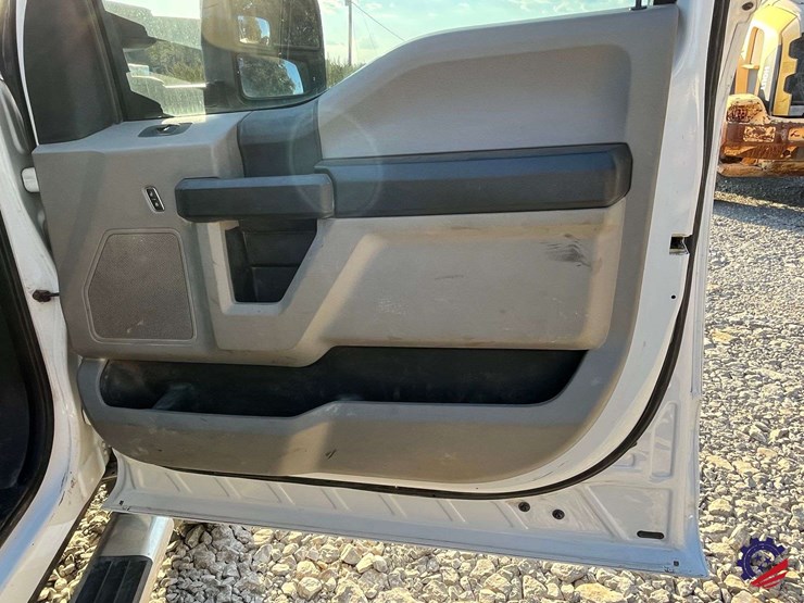 2017-ford-f550-xl-image-61