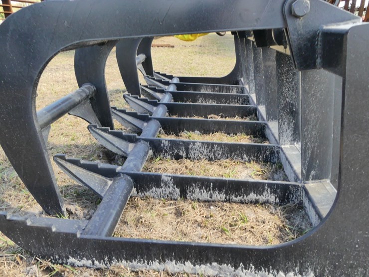 72"-quick-attach-grapple-image-4