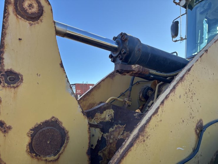 caterpillar-950k-image-22